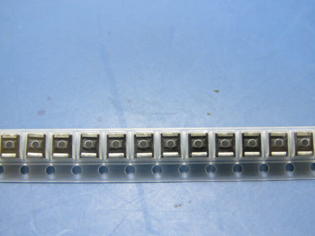 VISHAY 293D105X9035B2T Qty of 1380 per Lot Cap Tant Solid 1uF 35V B CASE 10% (3