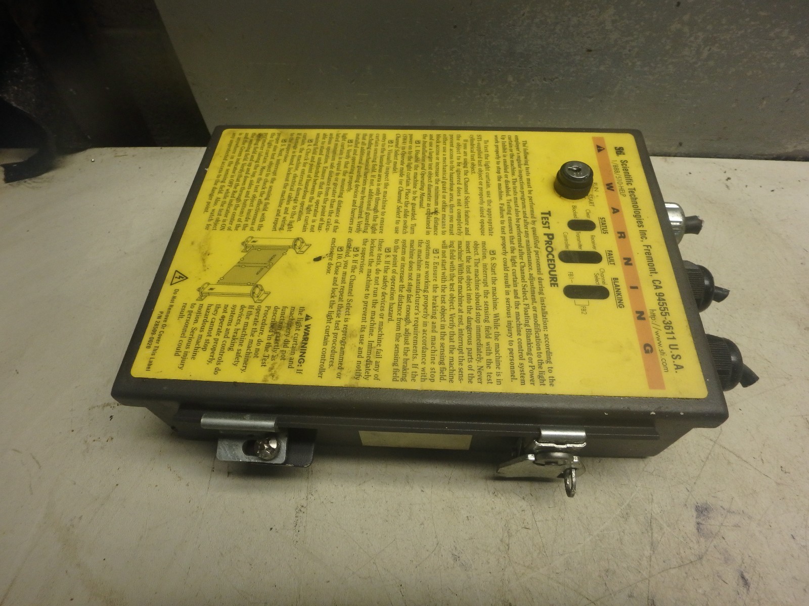 STI LIGHT CURTAIN CONTROLLER_70027-1002_LCCK-FB-AC1-U