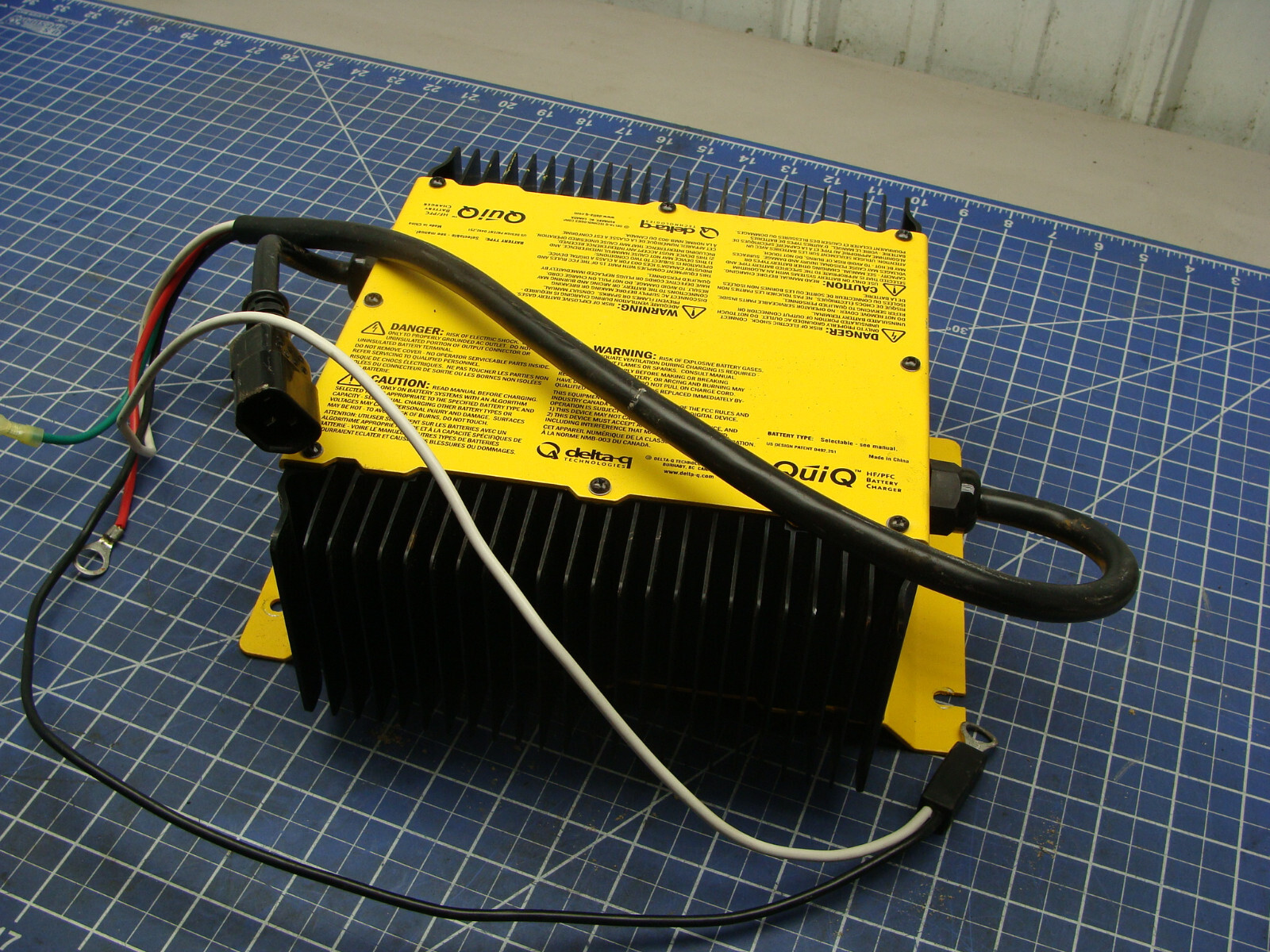 DELTA-Q QUIQ HF/PFC 36 V BATTERY CHARGER 912-3610-T2 LEAD ACID 18 CELL 21-400Ah