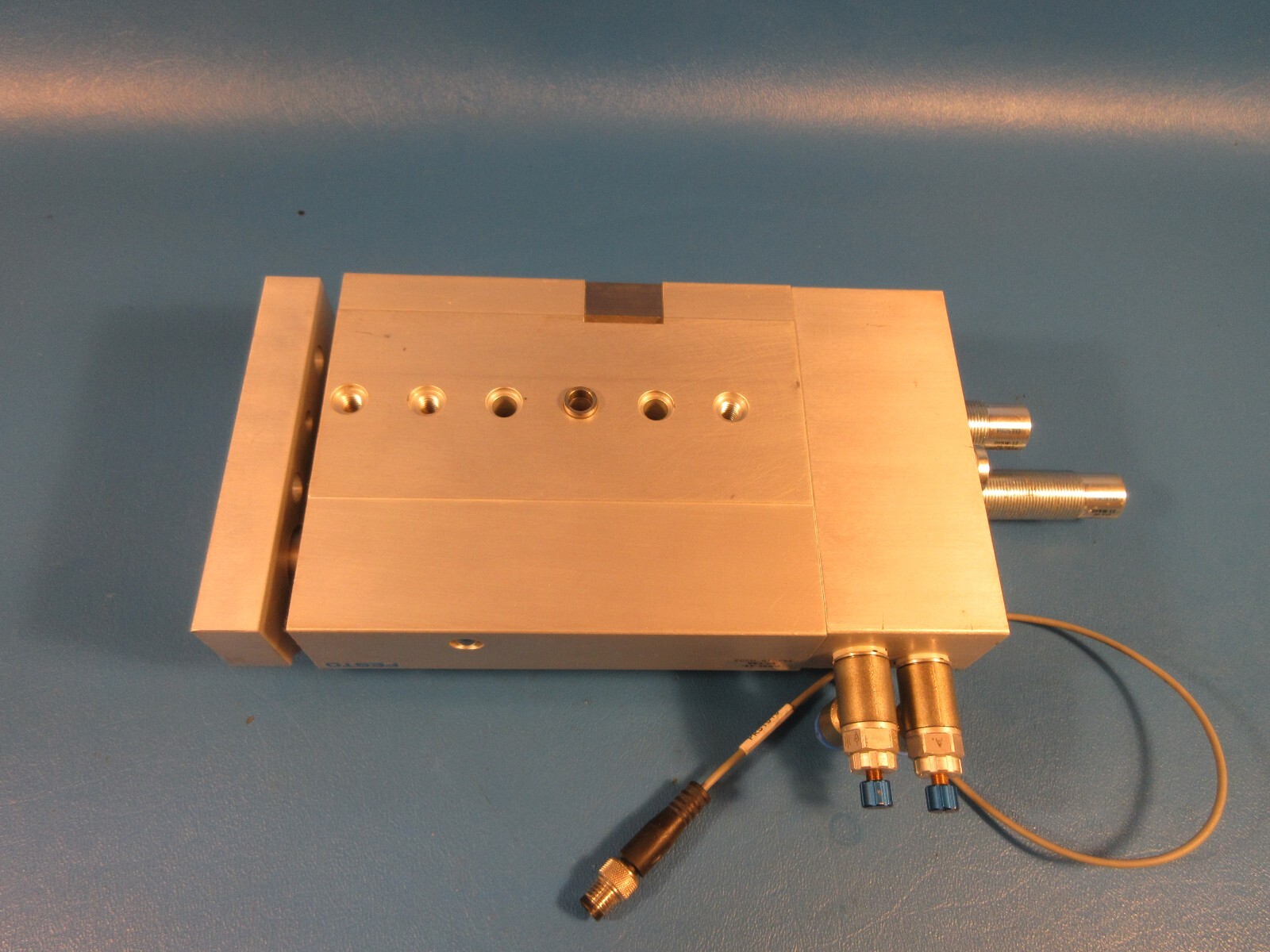 USED Festo DGSL-25-40-Y3A, 544049, Mini Slide, 40mm Stroke, Hydraulic Shock Abso
