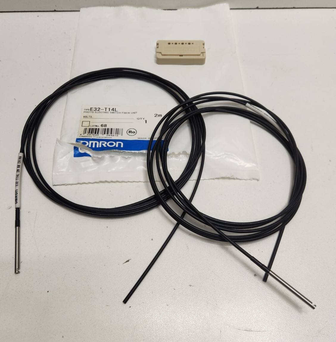 NEW IN BAG! OMRON FIBER OPTIC SENSOR CABLE E32-T14L