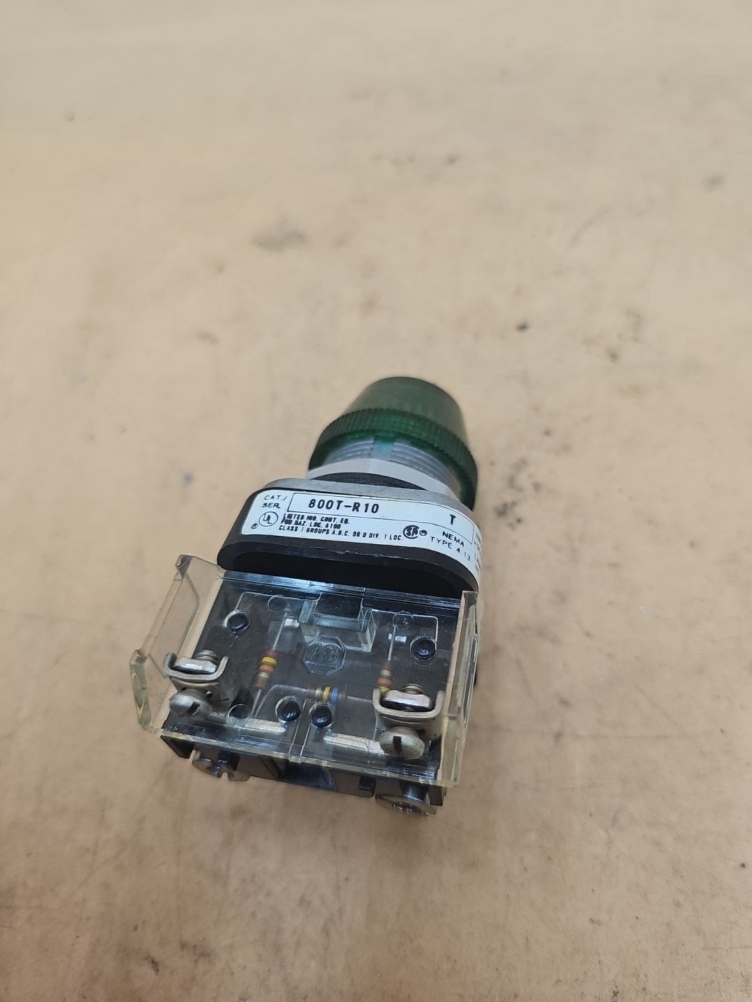 Allen Bradley 800T-R10 Ser. T Green Pilot Light