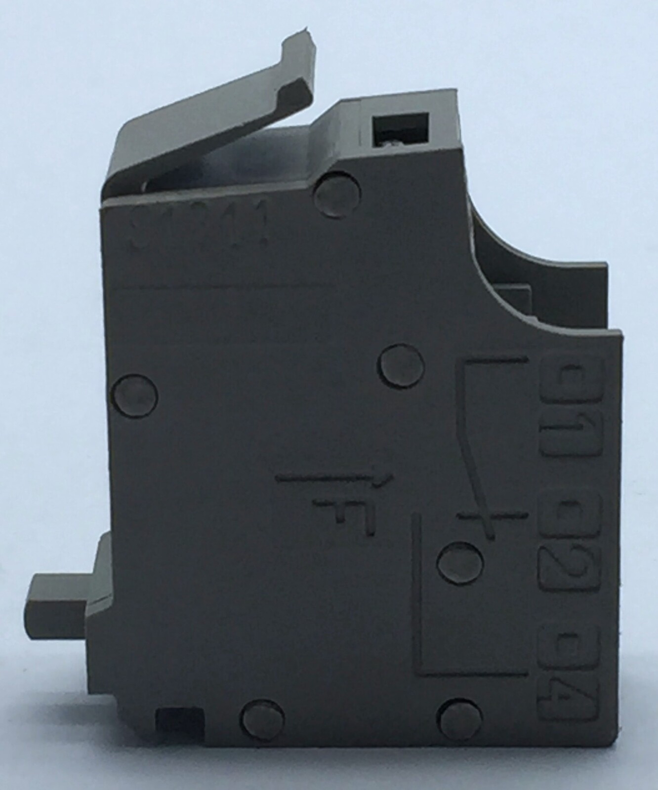 Schneider Electric 29450 Auxiliary Contact Circuit Breaker NS NSX 100-630 INS 40