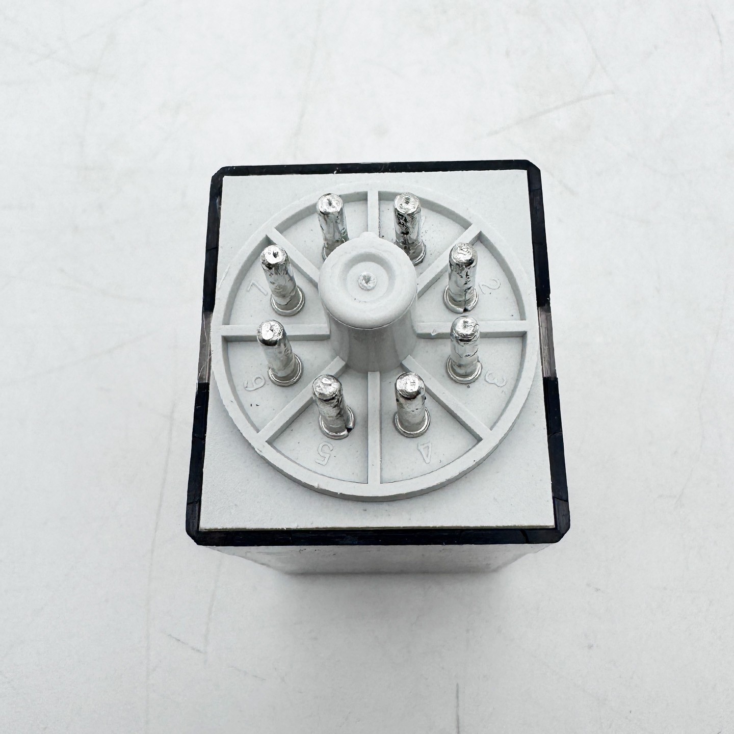 700-HA32A24-3-4 GP Tube Base Relay New Original 700HA32A2434