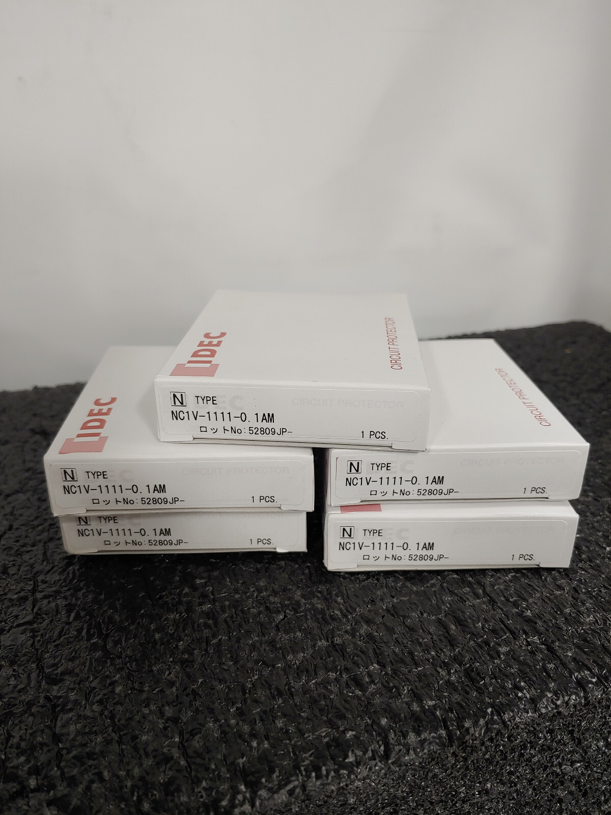 Lot of 5 IDEC NC1V-1111-0.1AM NC1V Series 1 Pole 0.1A Circuit Protector
