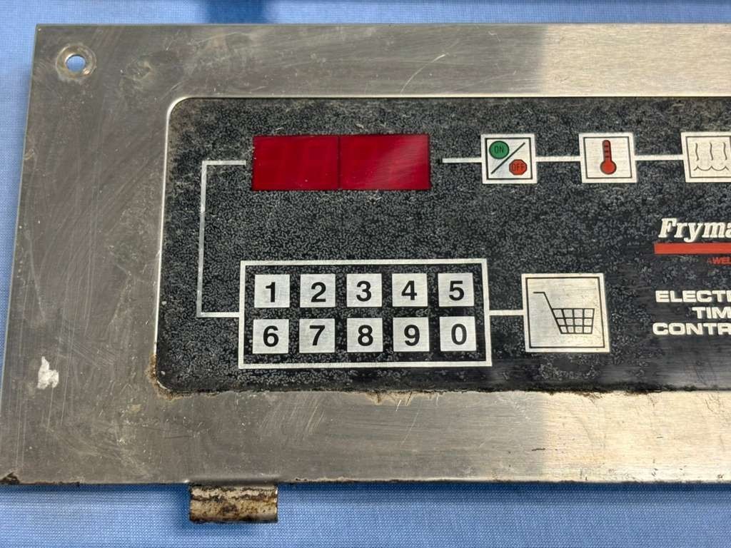 *LOT OF 2* WELBILT Frymaster Electronic Timer Controller Panel Part CM8501ST