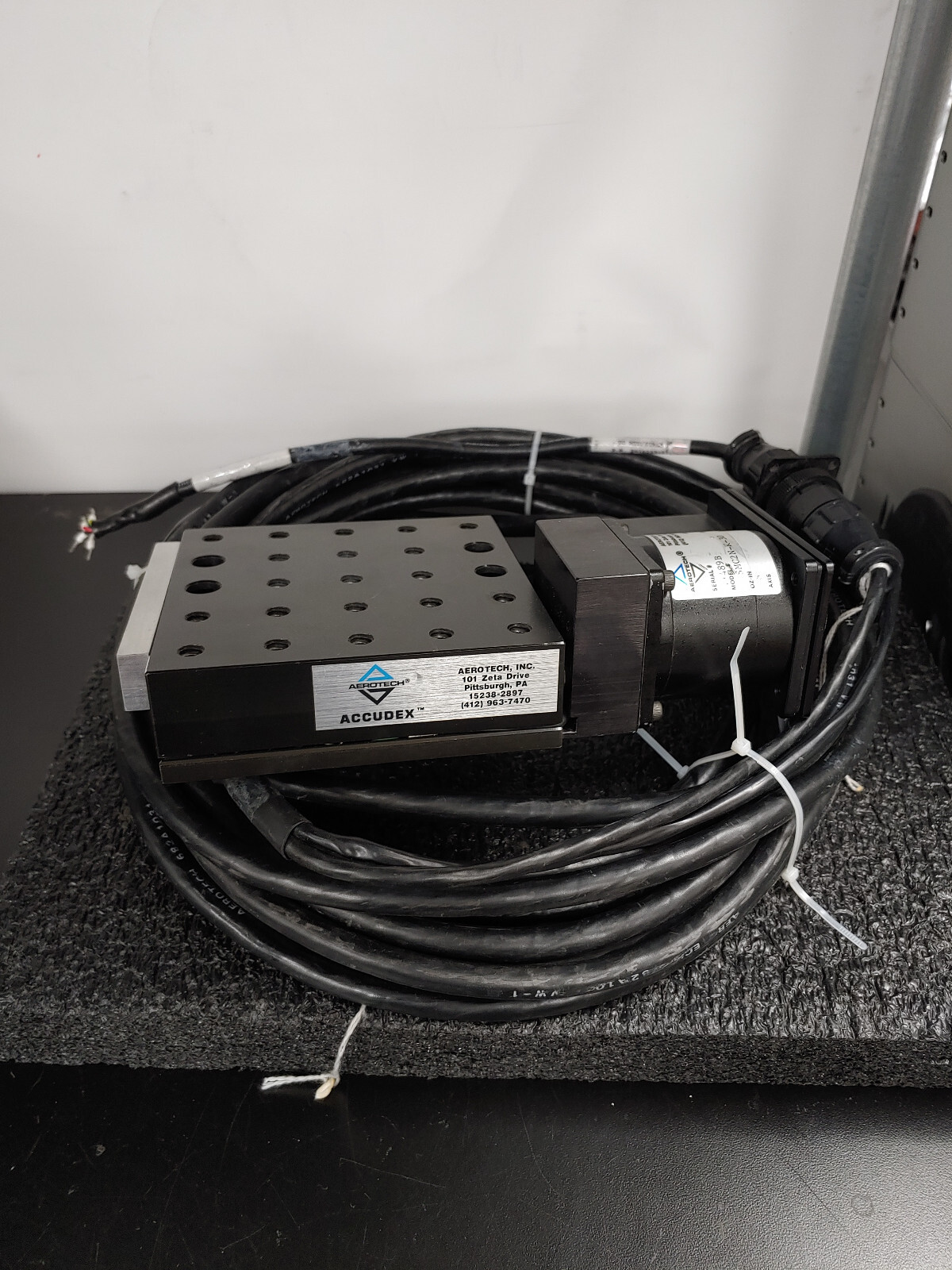 AEROTECH ACCUDEX ATS302 Linear Stage with 50SMC2N-K-30 Motor