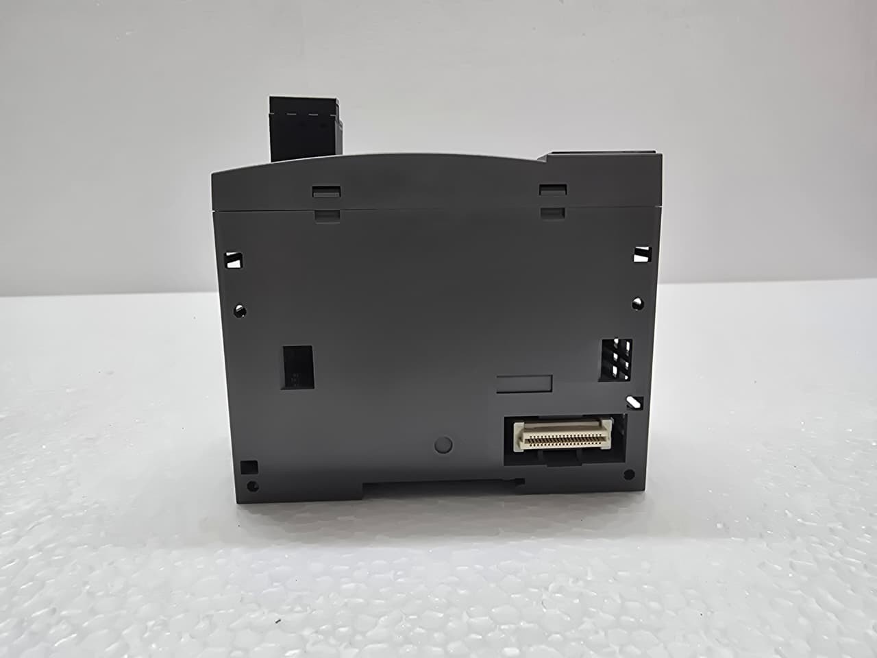 IDEC SX8R-ECB1 Remote I/O Head/Bus Coupler Module
