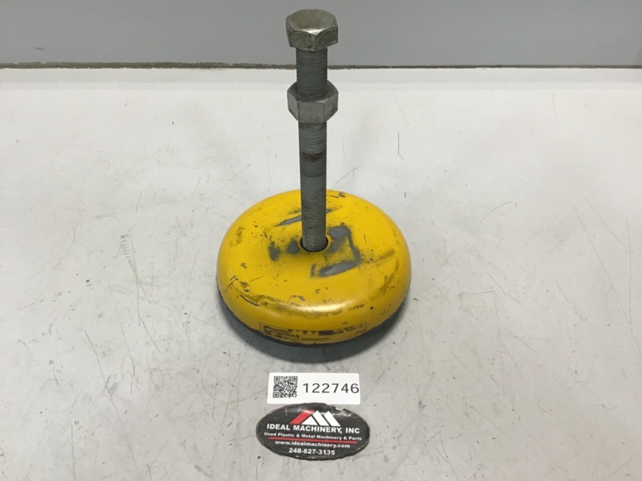 BARRY CONTROLS Leveling Mount Pad 6 Inch LM5B Used #122746