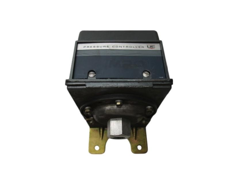 UNITED ELECTRIC CONTROLS TYPE J302 PRESSURE CONTROLLER UNMP