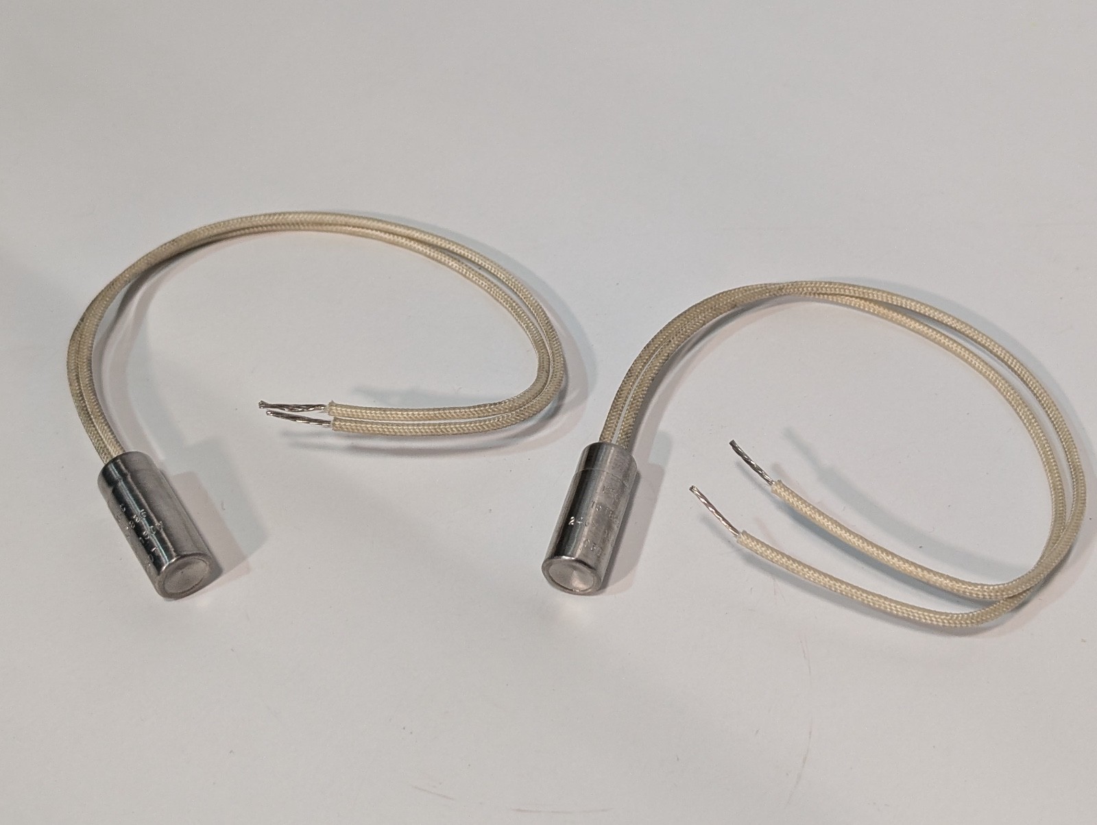 USC 151826 (Valco 096XX673) 240V 150W Cartridge Heater Element 1.25 in L