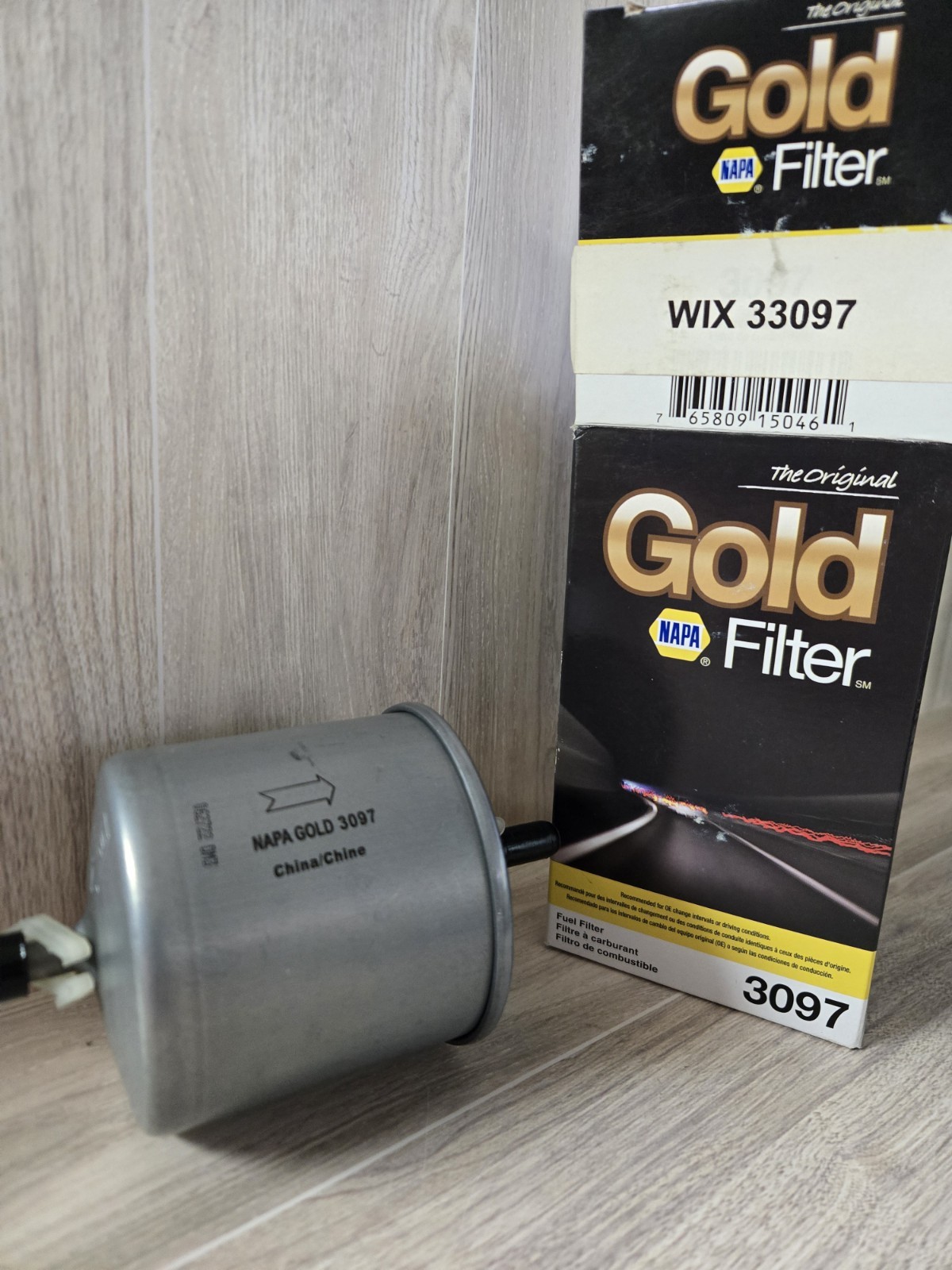 WIX Fuel Filter 33097 AND NAPA GOLD 3097 LOT OF 2