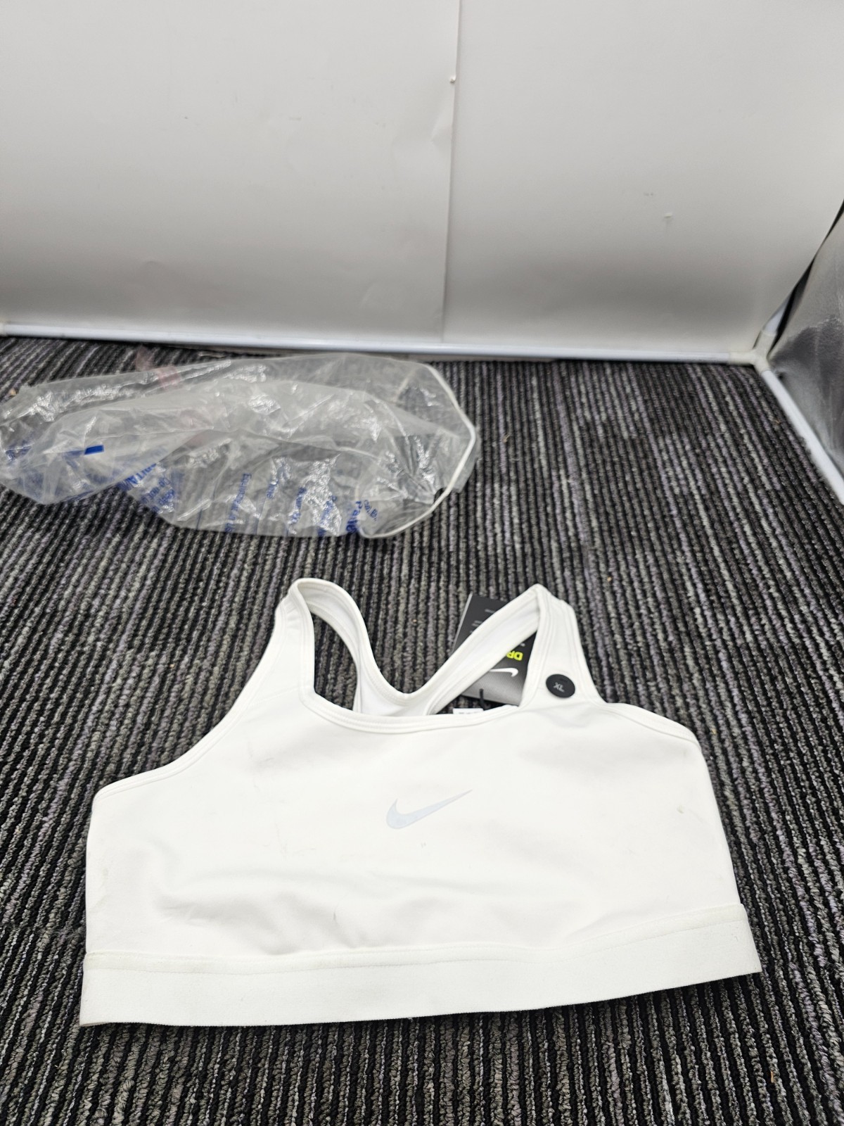 NIKE 445687 ATHLETIC SPORTS BRA DRI-FIT WHITE XL