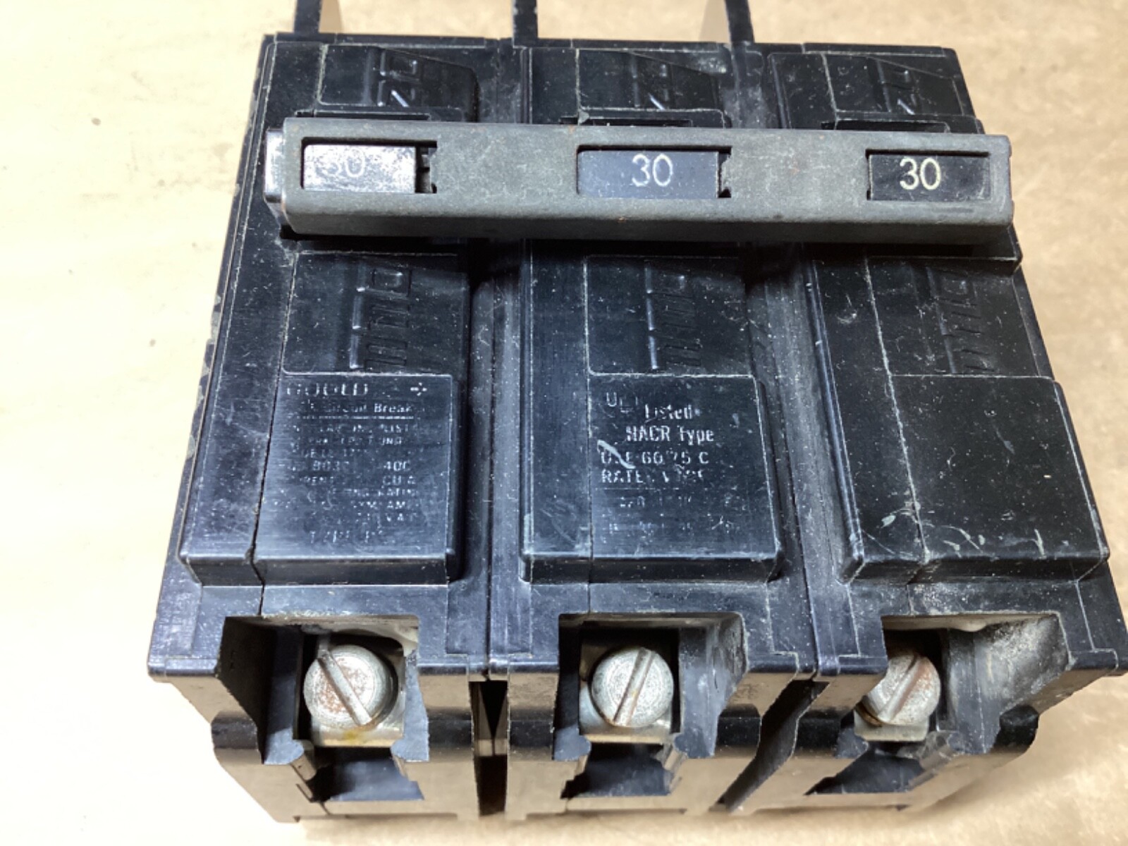 GOULD Circuit Breaker BQ3B030 30A 3 Pole #108D69*CO