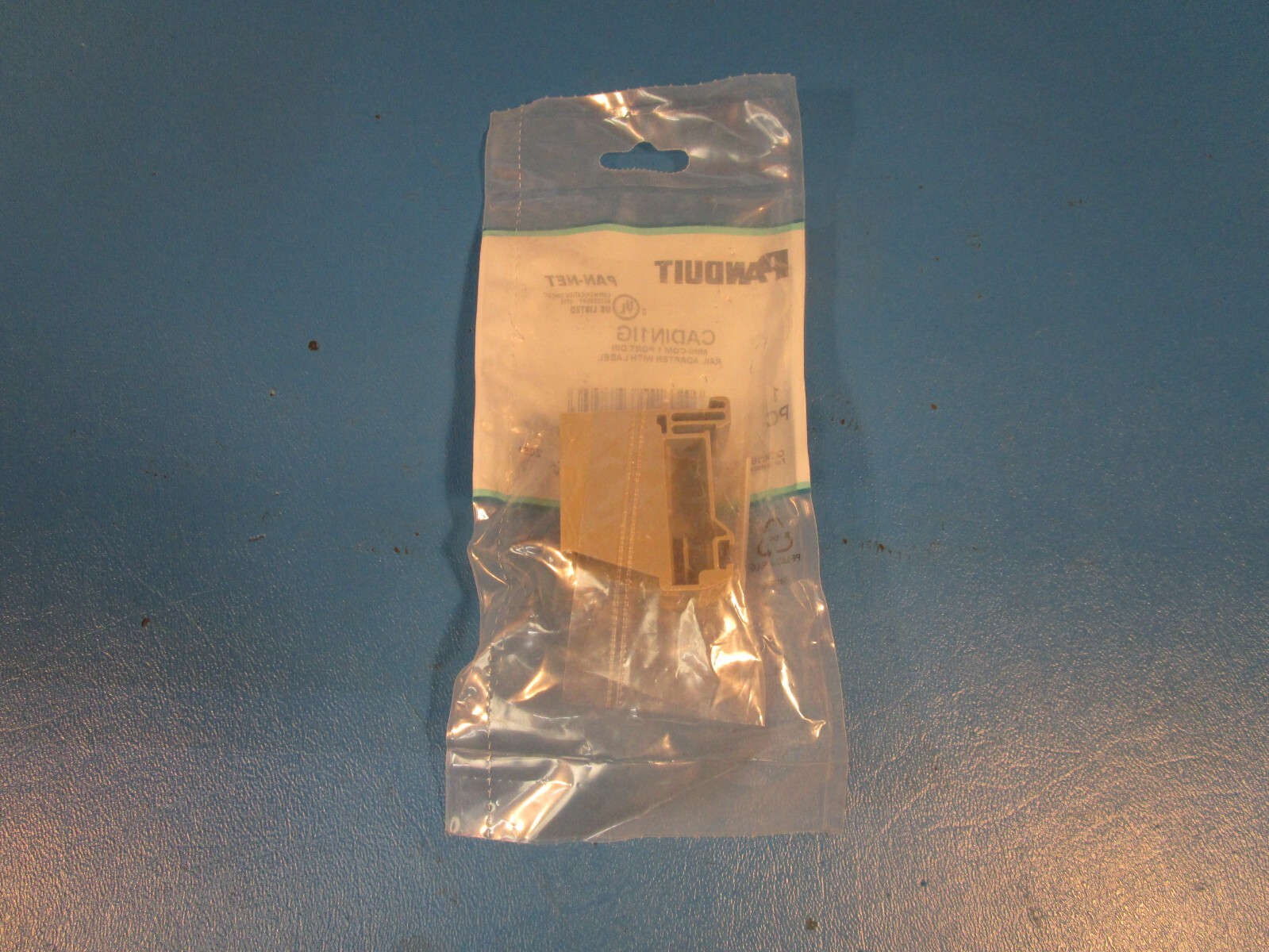 Panduit CADIN1IG, Shielded Rail Mount Adapter with Label