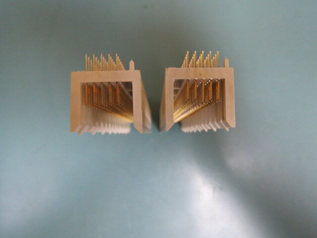 FCI HM1W54ZTR030H6P Qty of 3 per Lot Connector 240Pin 5Row DIN power