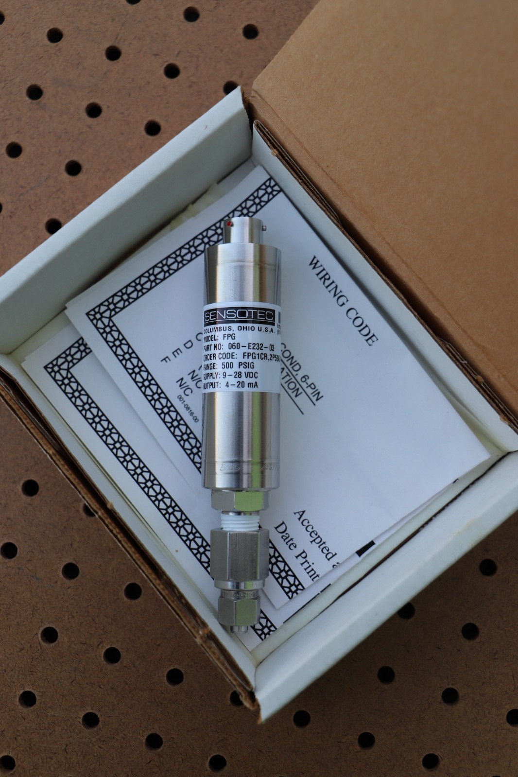 HONEYWELL SENSOTECH FPG 060-E232-03 AMPLIFIED PRESSURE TRANSDUCER SENSOR
