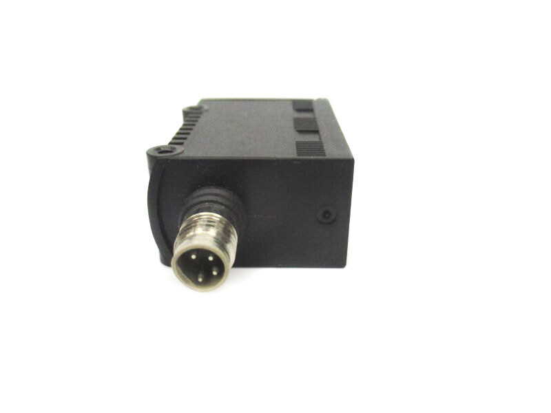 OMRON E3G-L15 10-30VDC NSNP