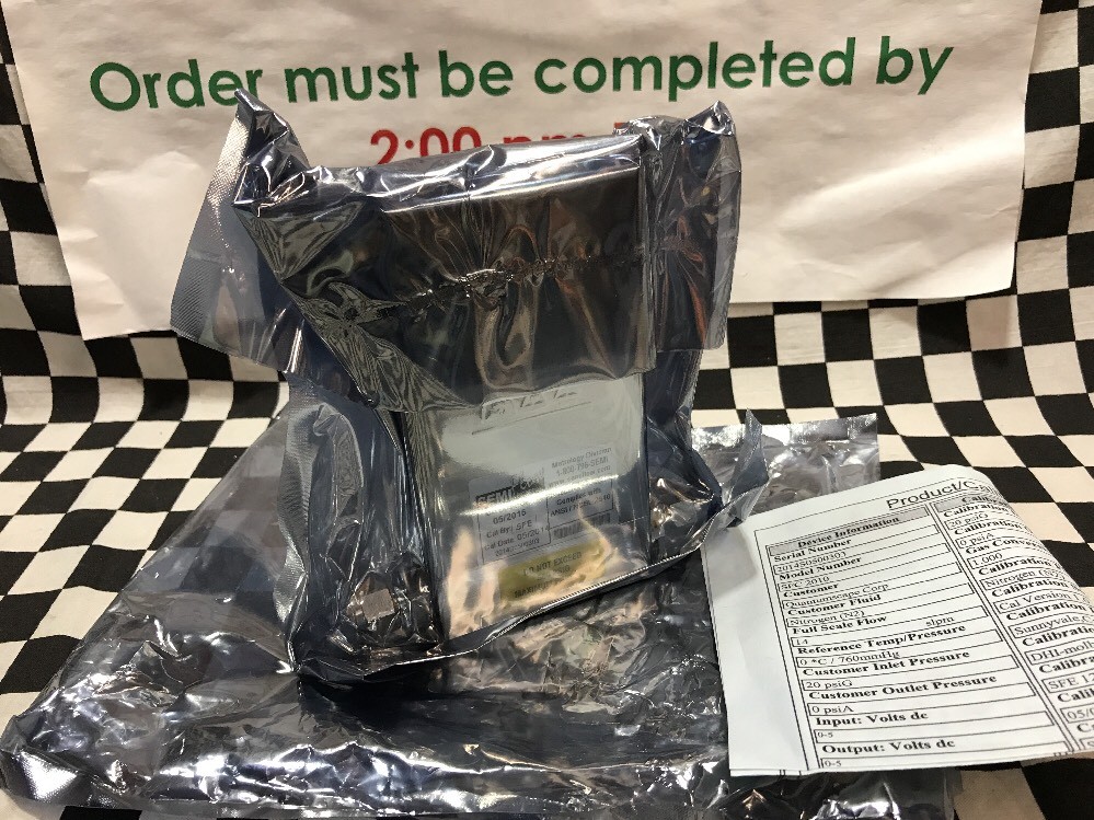 SemiFlow Mass Flow Controller 1/4″ COMP, 14 SLPM, N2, SFC-2010, SHIPSAMEDAY