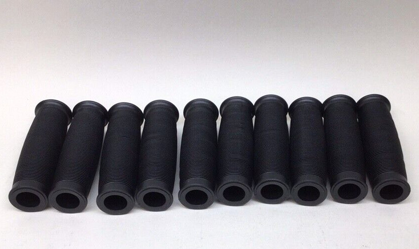 Gripworks 341544 Injection Grip Saturn 3 Hunt Wilde 4-1/2″ L (Pack of 10)