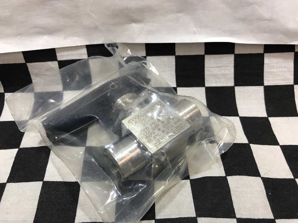 WHITEY ball valve 3/8″ FNPT, SS-44F6, SS44F6, LOT OF 3, Shipsameday#126F4