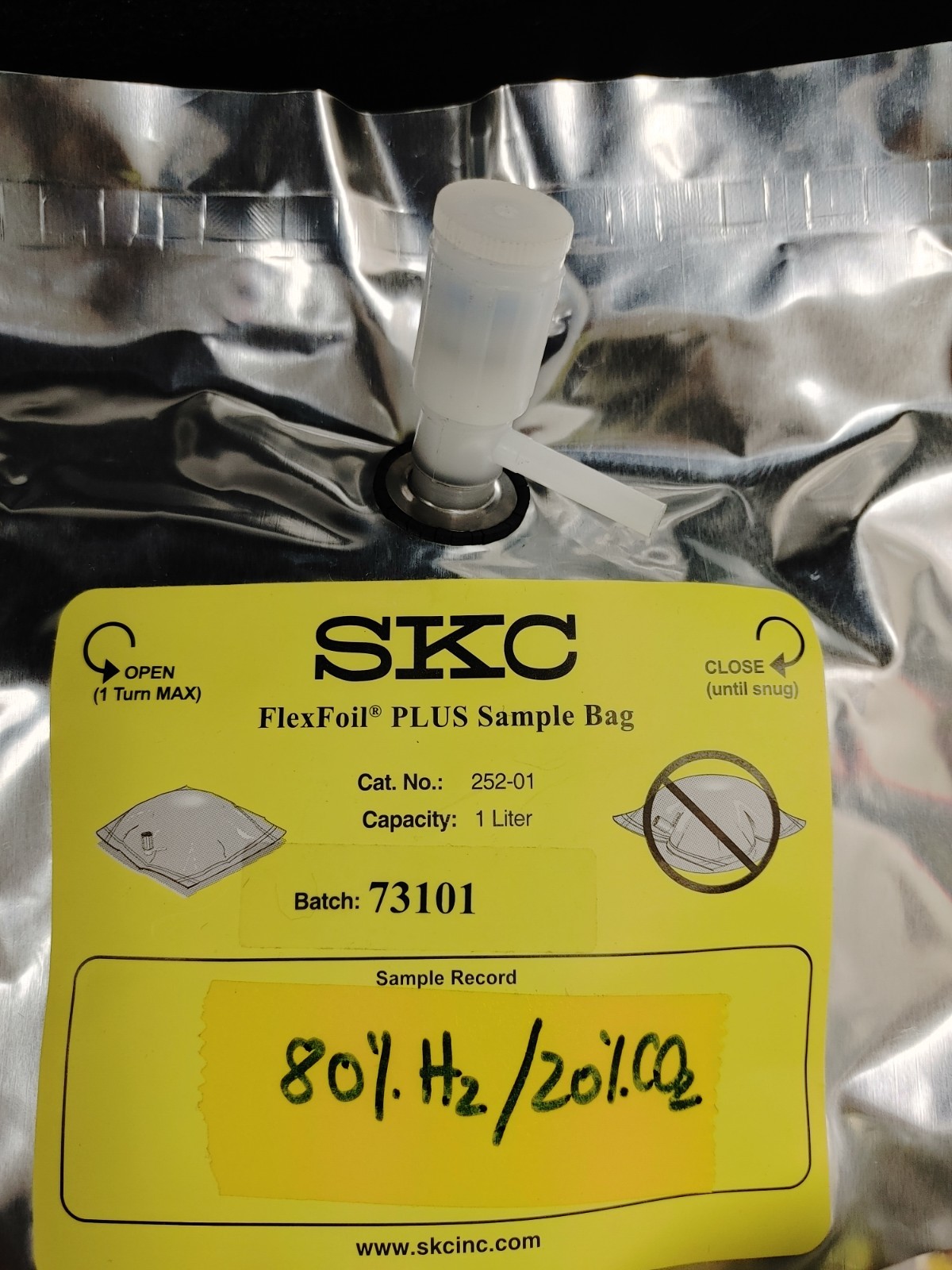 Lot of 12 SKC 252-01 1L Flexfoil Plus X4 262-01 1L Flexfoil Sample Bags X 8