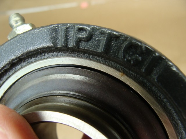 IPTCI 2-BOLT FLANGE BEARING NFL208-24 WITH BEARING NA208-24G