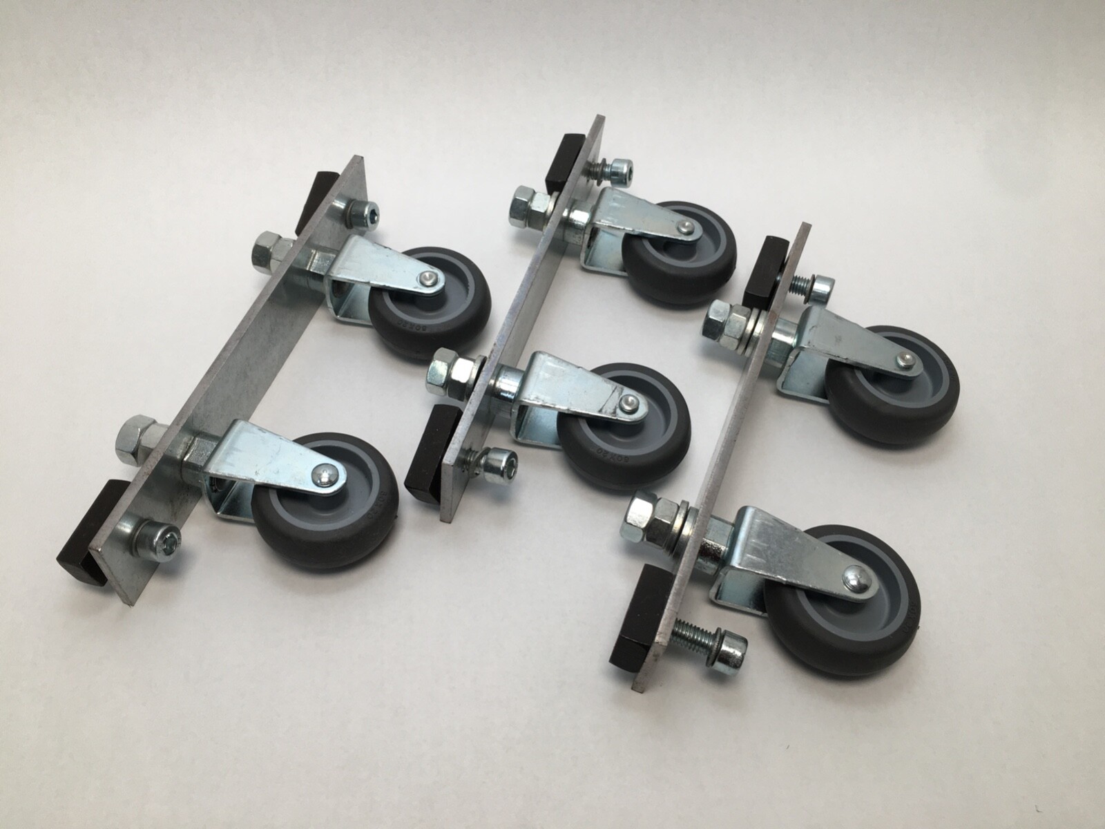 Mount Roller Assembly (100x168mm Mounting Center To Center) (40x200mm Bracket)