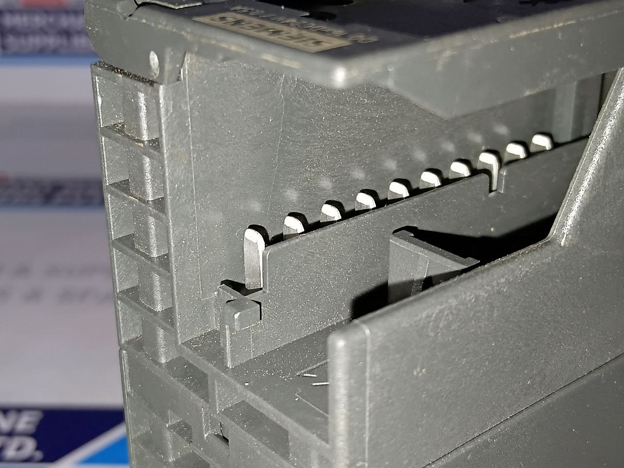 Siemens 6ES7 322-1BH01-0AA0 Simatic S7 Digital Output Module