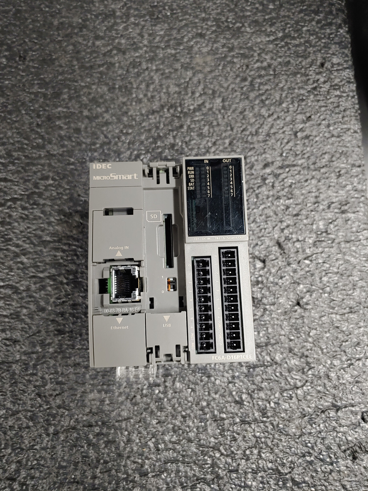 IDEC FC6A-D16P1CEE PLC 16IO 24VDC Transistor Source FC6A MicroSmart PLC