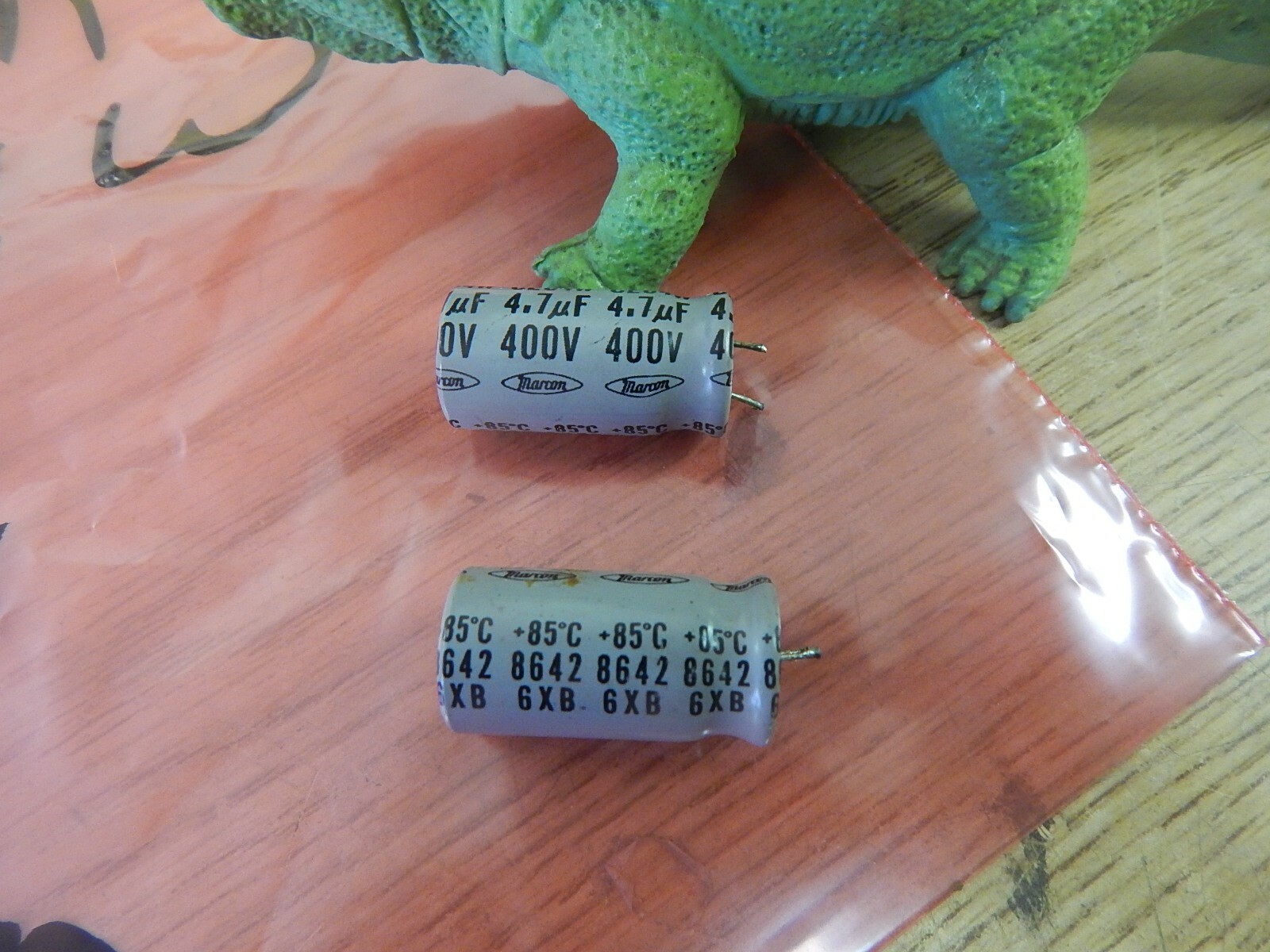 NEW Marcon CE04W Capacitors 4.7uf 400V Lot of 2 *FREE SHIPPING*