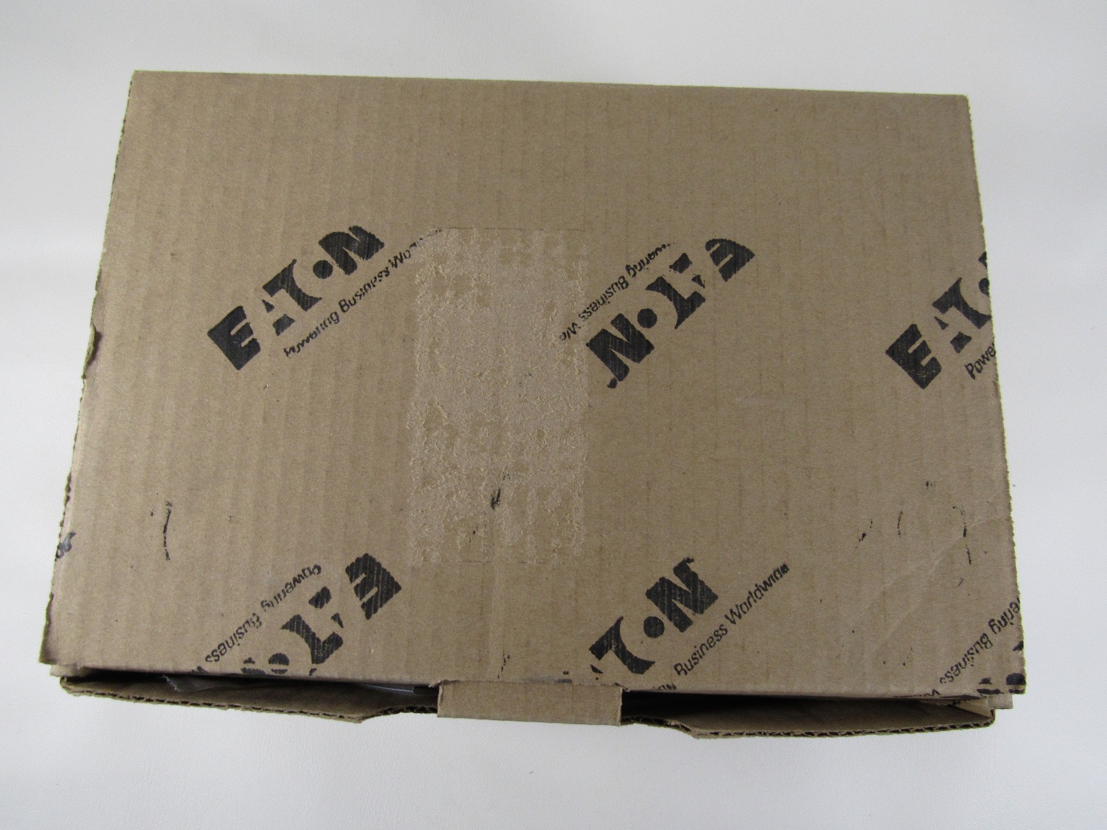 Eaton BVT037SS4 Vibra-Clamp 3/8″ O.D Channel Mounted Stainless Steel (45) USA
