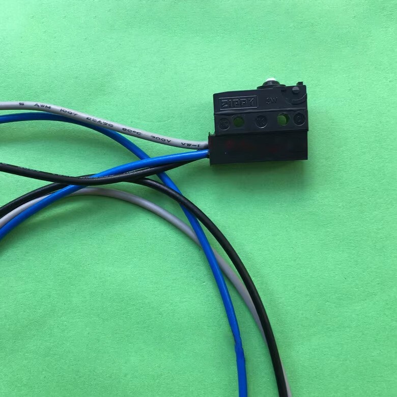 1PC New For SW-05S-00B0-EA001-Z Micro Switch Waterproof Travel Switch
