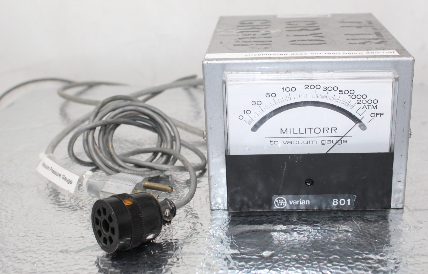 Varian 801 TC Vacuum Gauge Controller Millitorr Thermocouple Vacuum Gauge w/ Cab