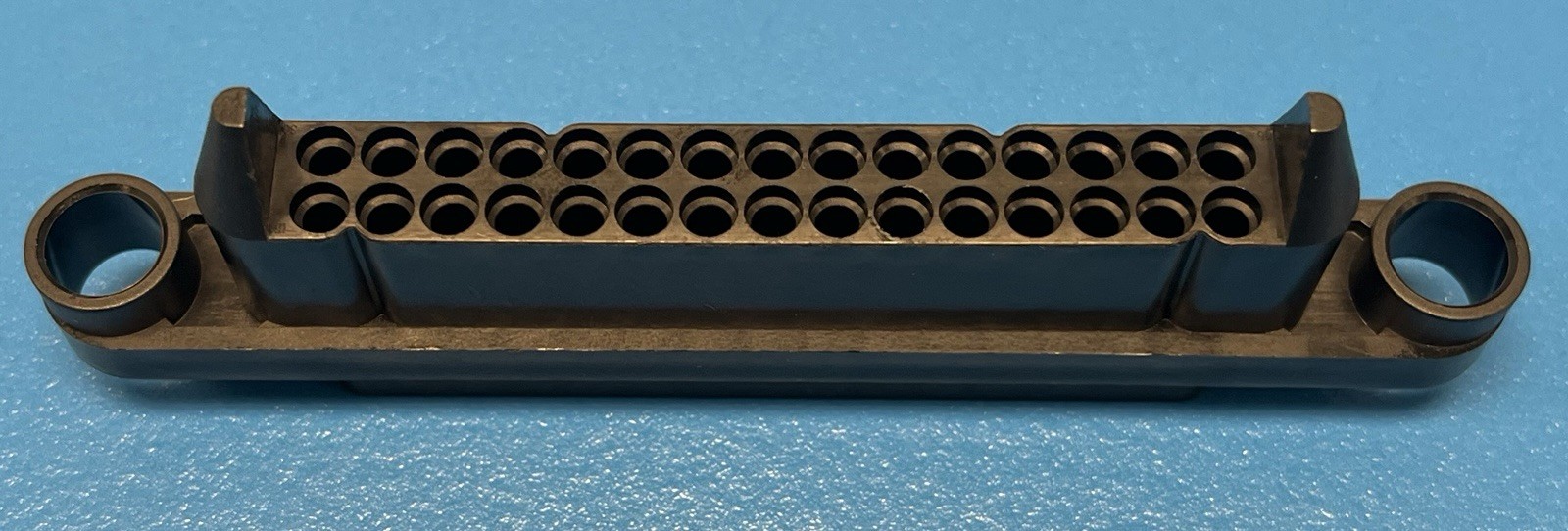 Qty of 16. 213973-1 Plug. 2 Row, 30 Position.