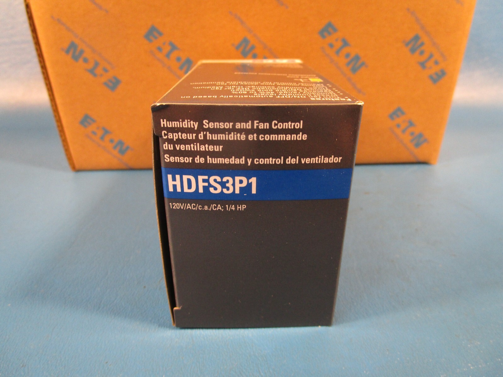 EATON HDFS3P1-W-L, Humidity Sensor and Fan Control, White