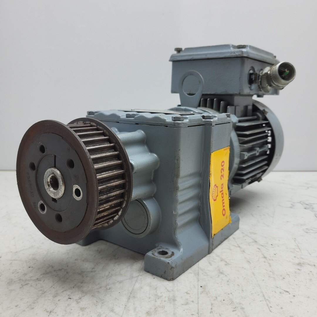 Sew Eurodrive R27DT71C4 Gear Motor .33 Hp Type R27 Gear Reducer 48.17:1 Ratio