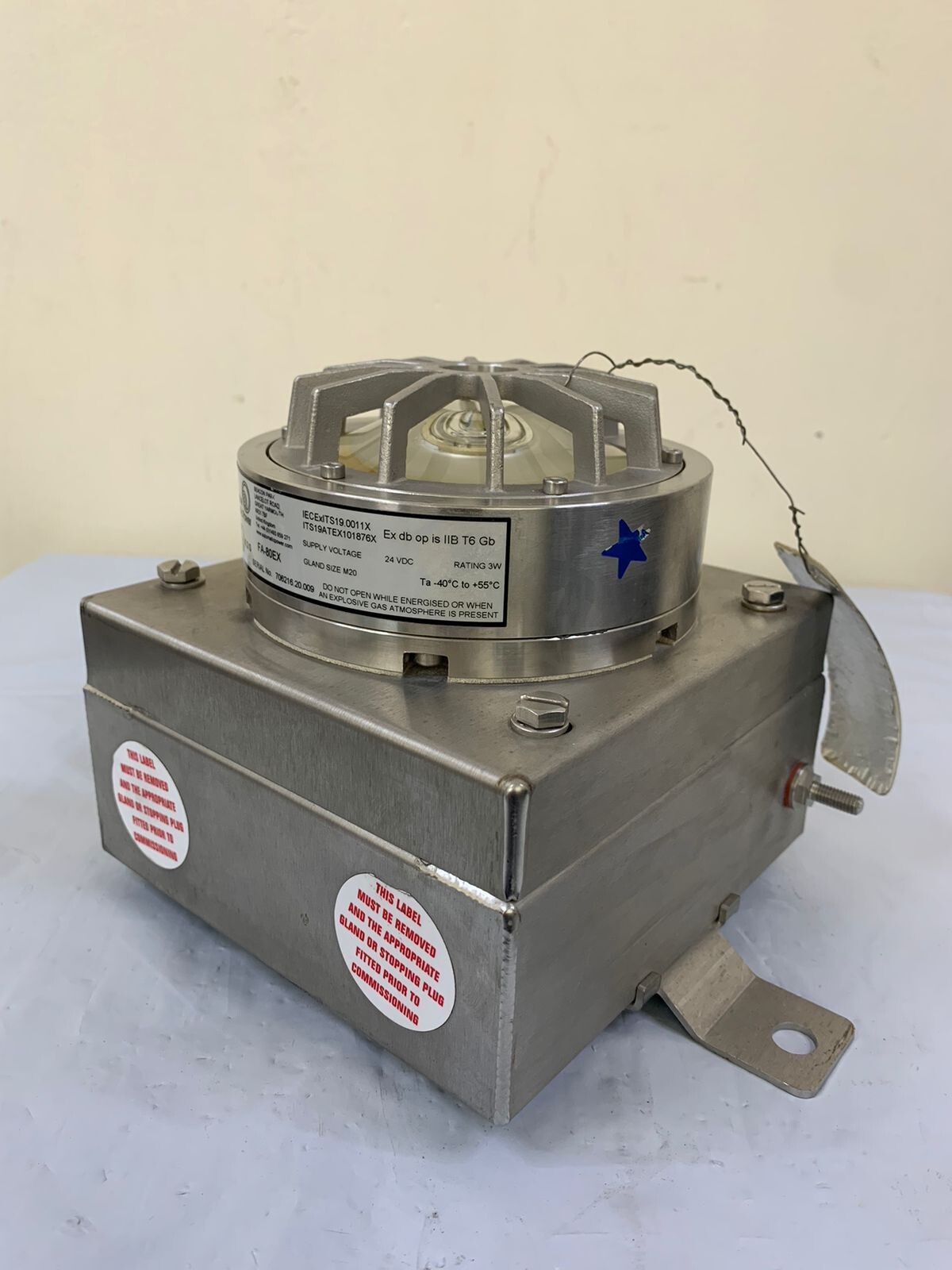 Pharos Marine Automatic Power / Helideck Perimeter Light / FA-80EX