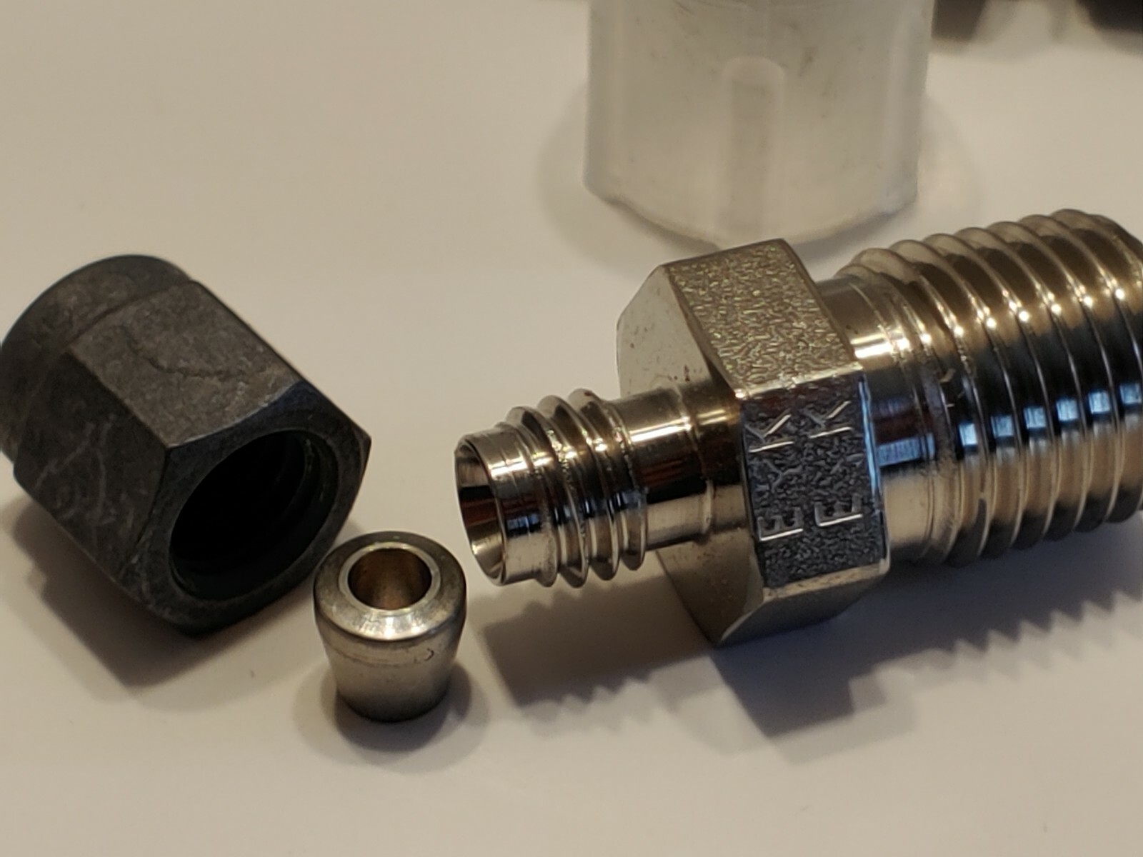 LOT OF 2 OMEGALOK P316 ( PMI PC-1/4 ) Fitting NEW