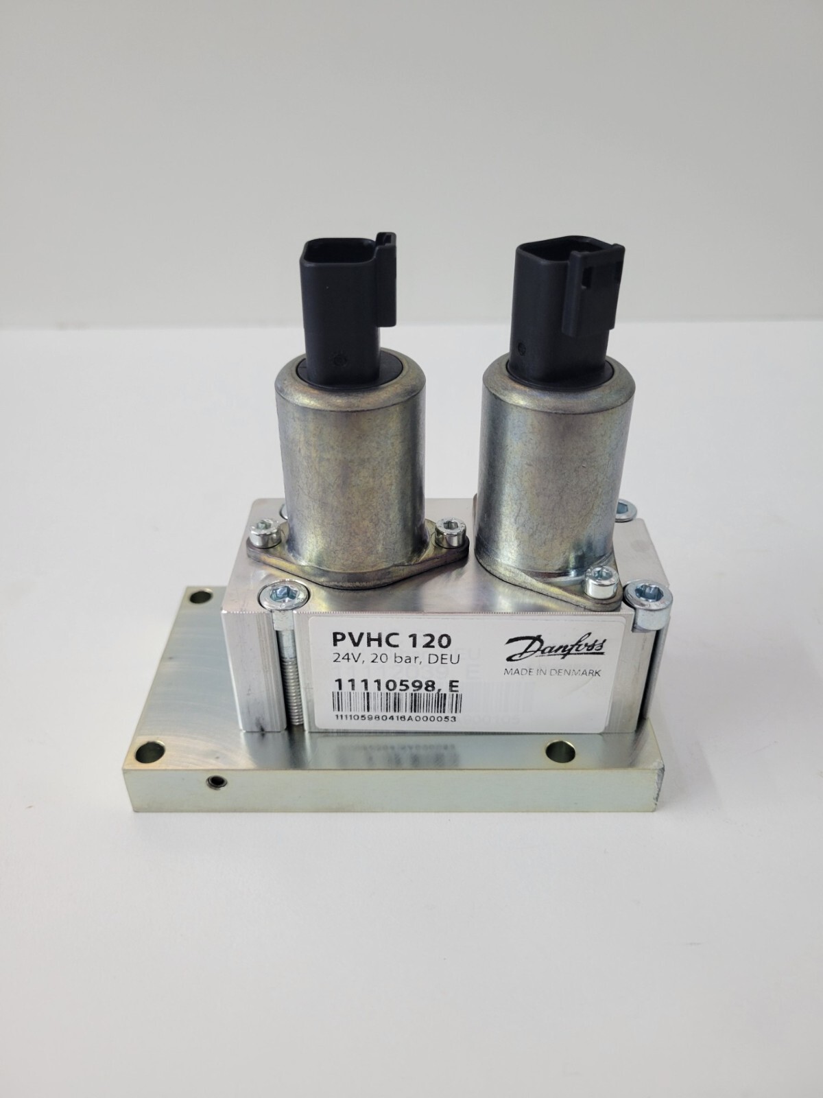 11110598 Danfoss PVHC120 Actuator 2x2DEU-24V-20BAR-180DEG