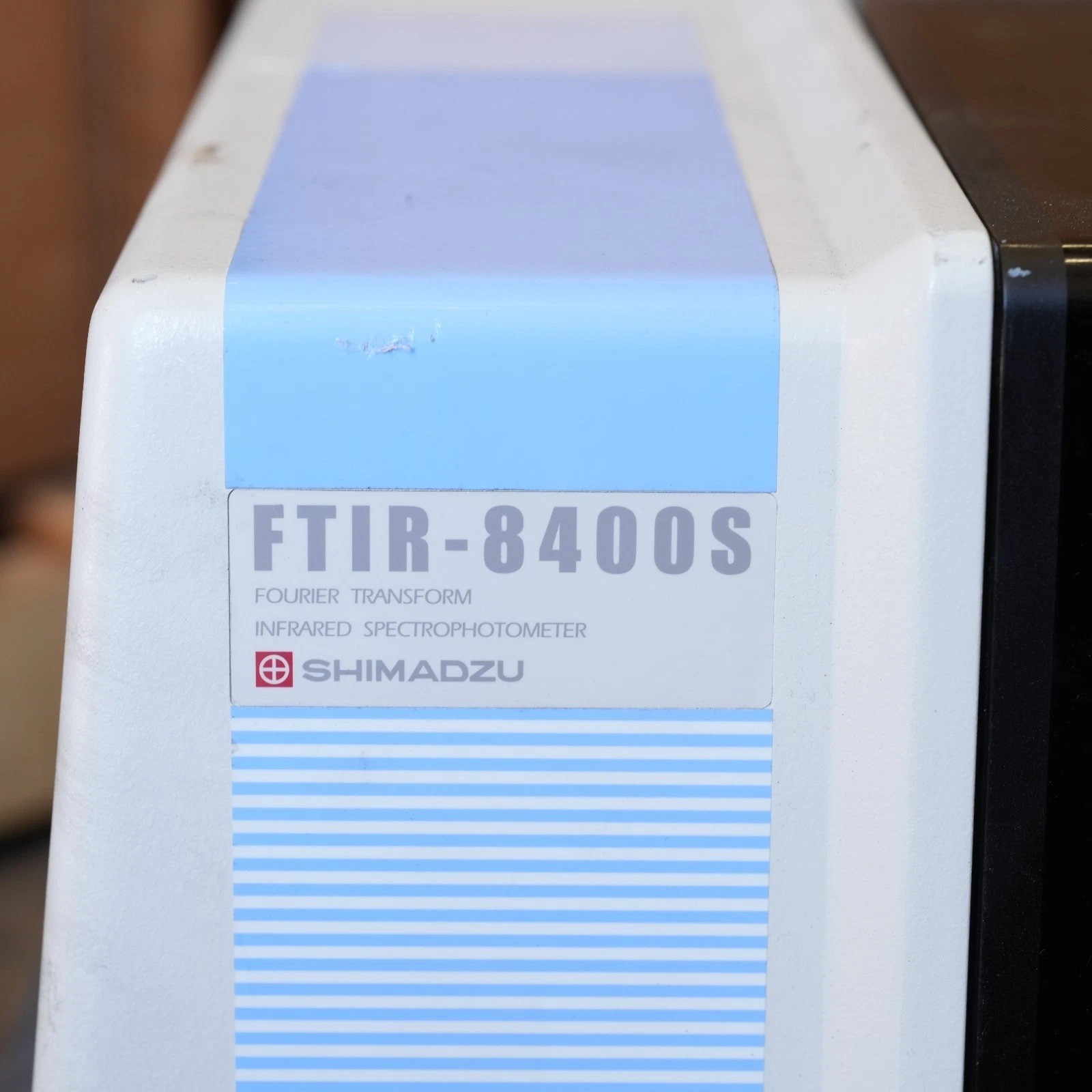 Shimadzu FTIR-8400S Fourier Transform Infrared Spectrophotometer T12-WH