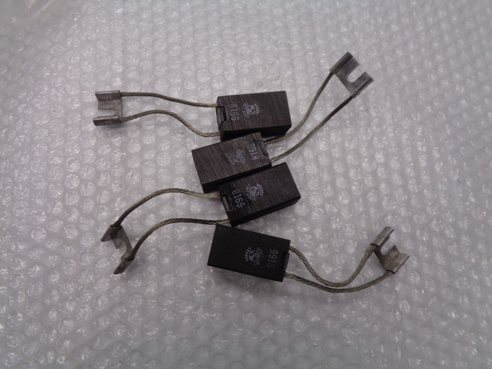 SOUTH LAND CARBON 9918 CARBON BRUSH LOT OF 4 NSNP