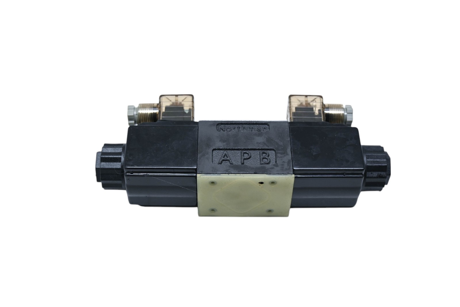 Northman SWH-G02-C3-A120-20-N Solenoid Operated Directional Control Valve NOS