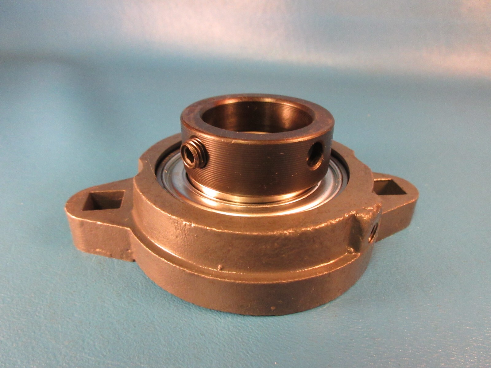 PEER FHFX206-20G, 2 Bolt Flange Unit, Eccentric Locking Collar, Single Lip Seals