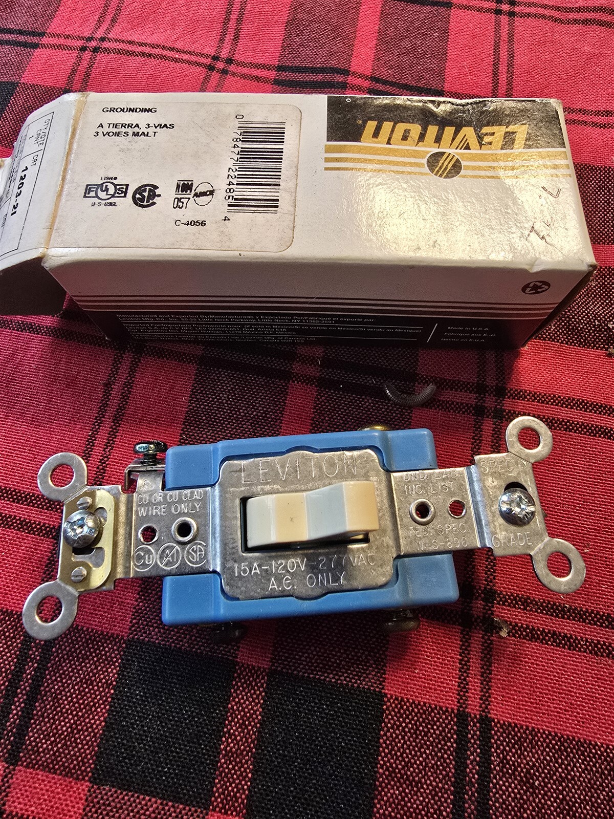 NEW Leviton 1203-2I Industrial Grade Toggle Wall Switch *FREE SHIPPING*