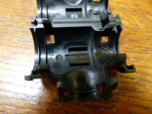 SCHLEMMER 9806096 Qty of 50 per Lot Schlemmer 9806096 T-Verteiler Form A NW 17-