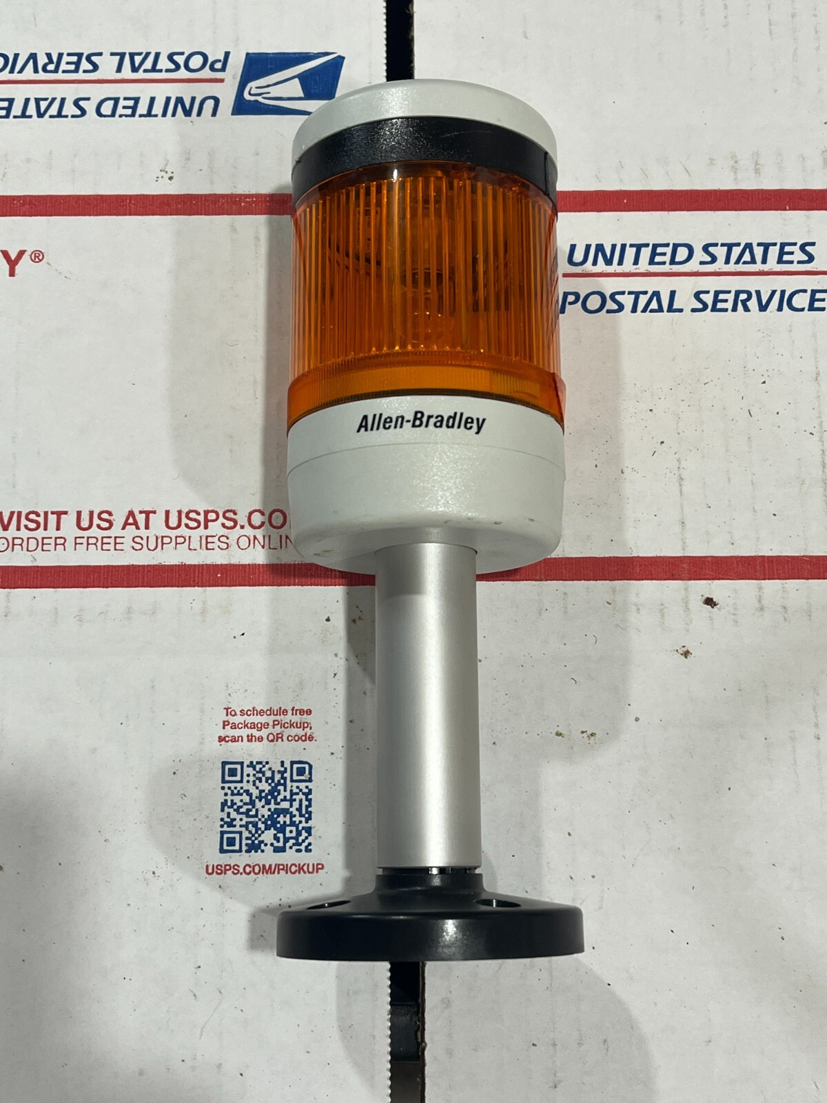 ALLEN-BRADLEY 855T-GPM25 BASE & 855T-B24DN5 AMBER 24VDC STACK LIGHT LIGHT