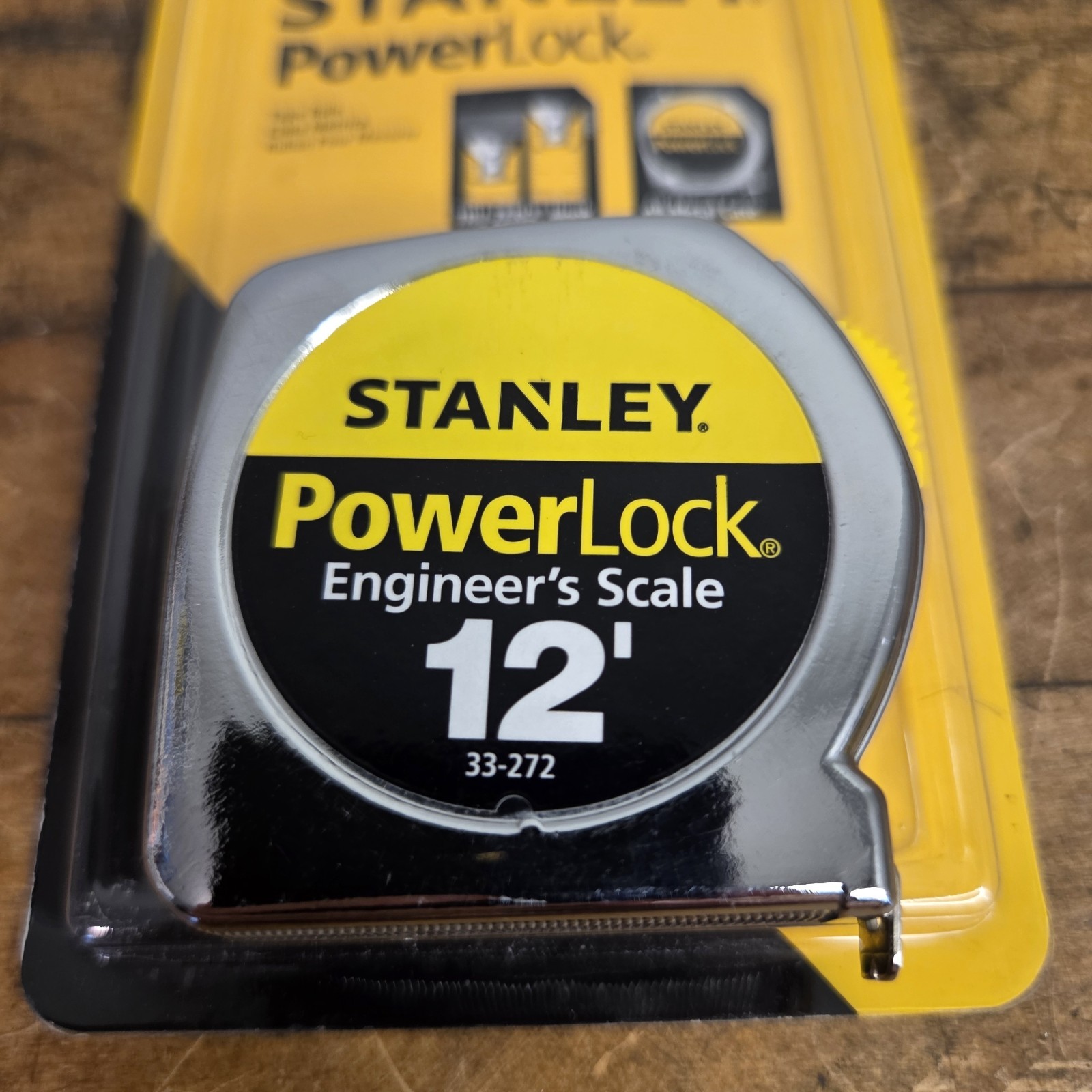 Stanley 33-272 Tape Measure (Inch Measurement): 12′ Long x 1/2″ Wide Blade