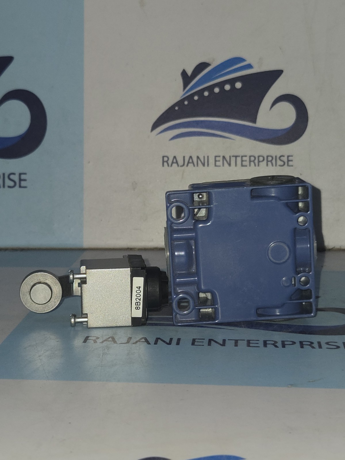 NEW Telemecanique XCK-M.C Limit Switch with Head ZCK-D16 500V 6kV IP66