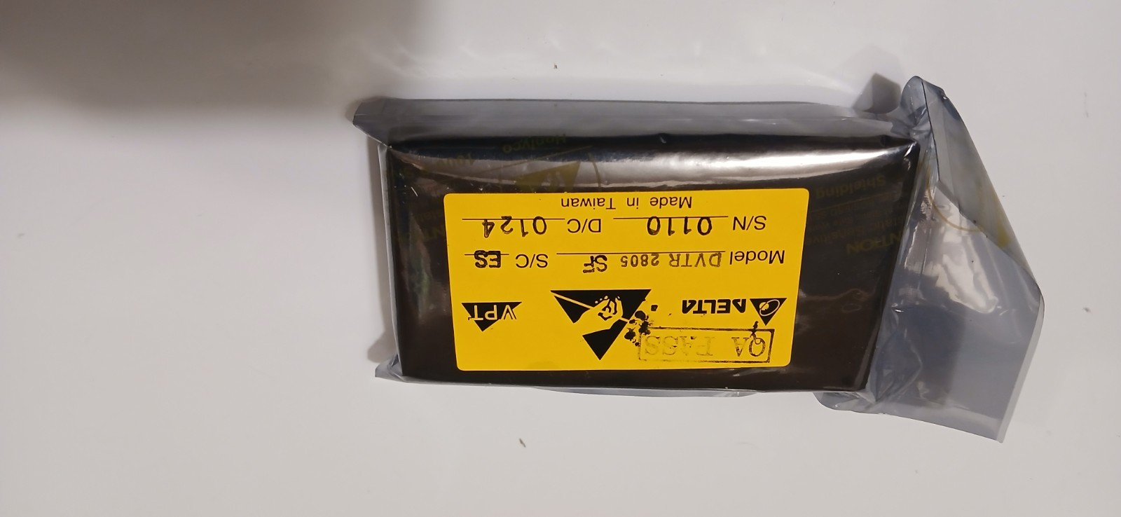 Delta High Reliability Hybrid Mil-Spec DC-DC Converter DVTR2805 50V max to 5VDC
